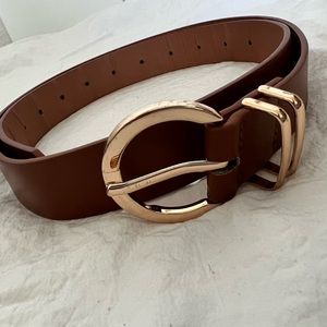 Camel gold belt